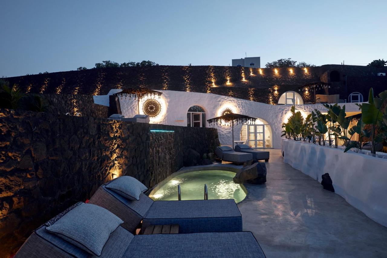 אימרוביגלי Theano Cave Suites & Villas מראה חיצוני תמונה