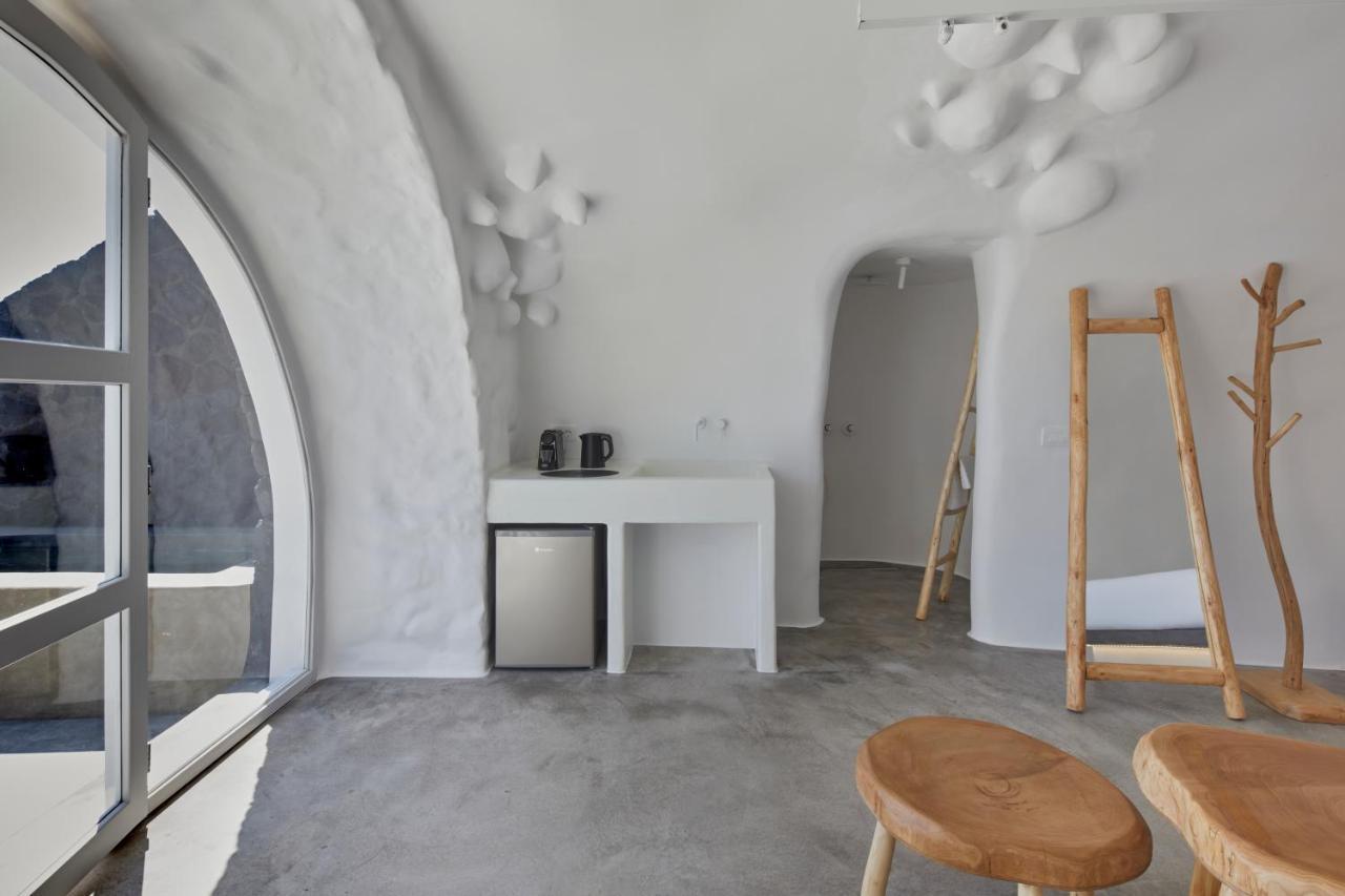 אימרוביגלי Theano Cave Suites & Villas מראה חיצוני תמונה