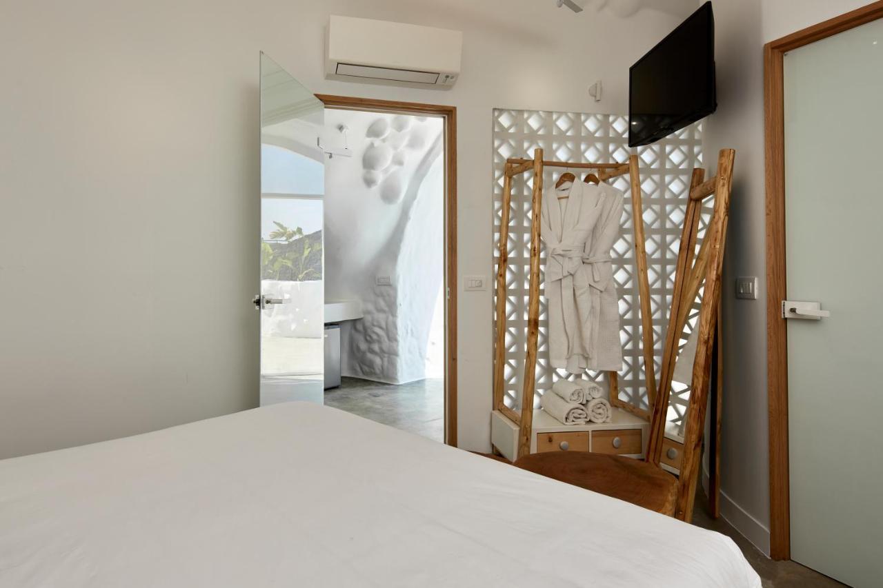 אימרוביגלי Theano Cave Suites & Villas מראה חיצוני תמונה