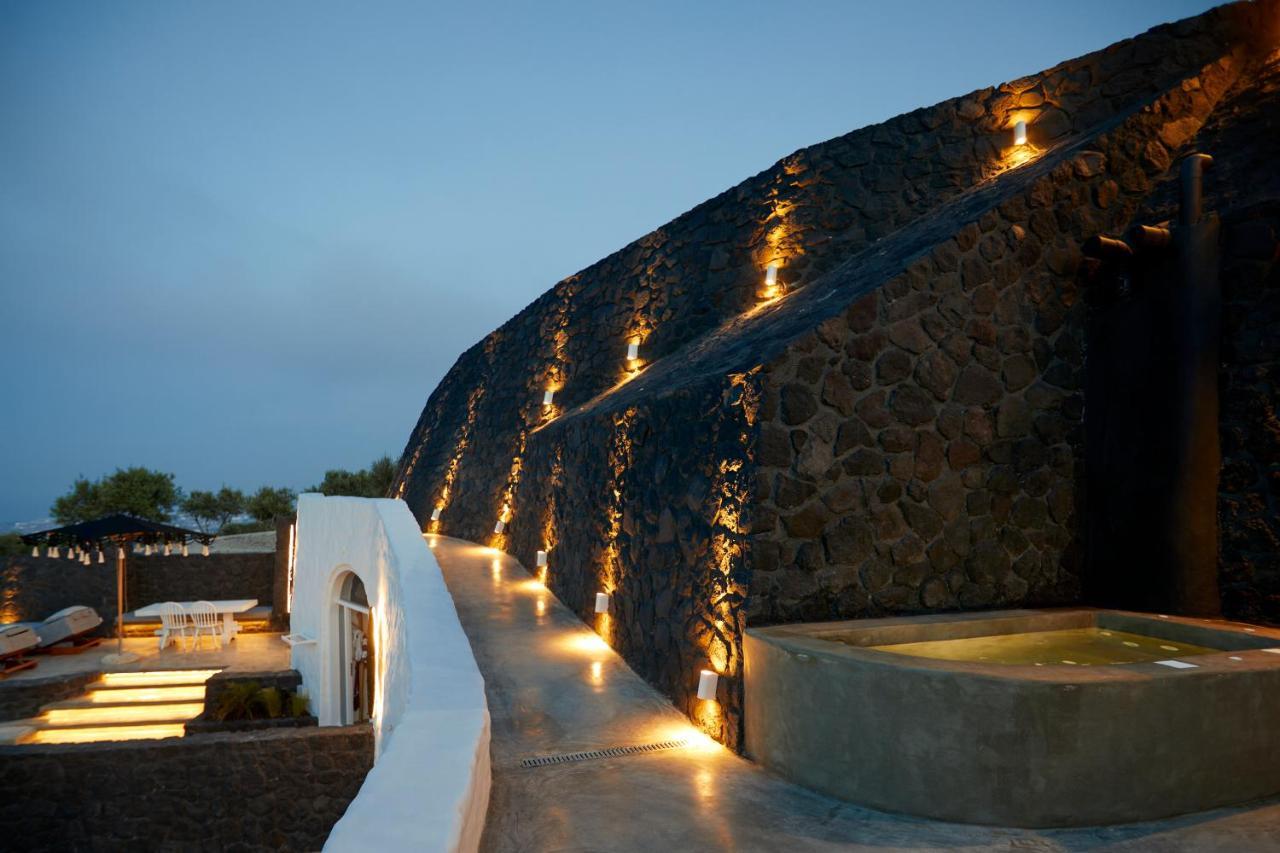 אימרוביגלי Theano Cave Suites & Villas מראה חיצוני תמונה